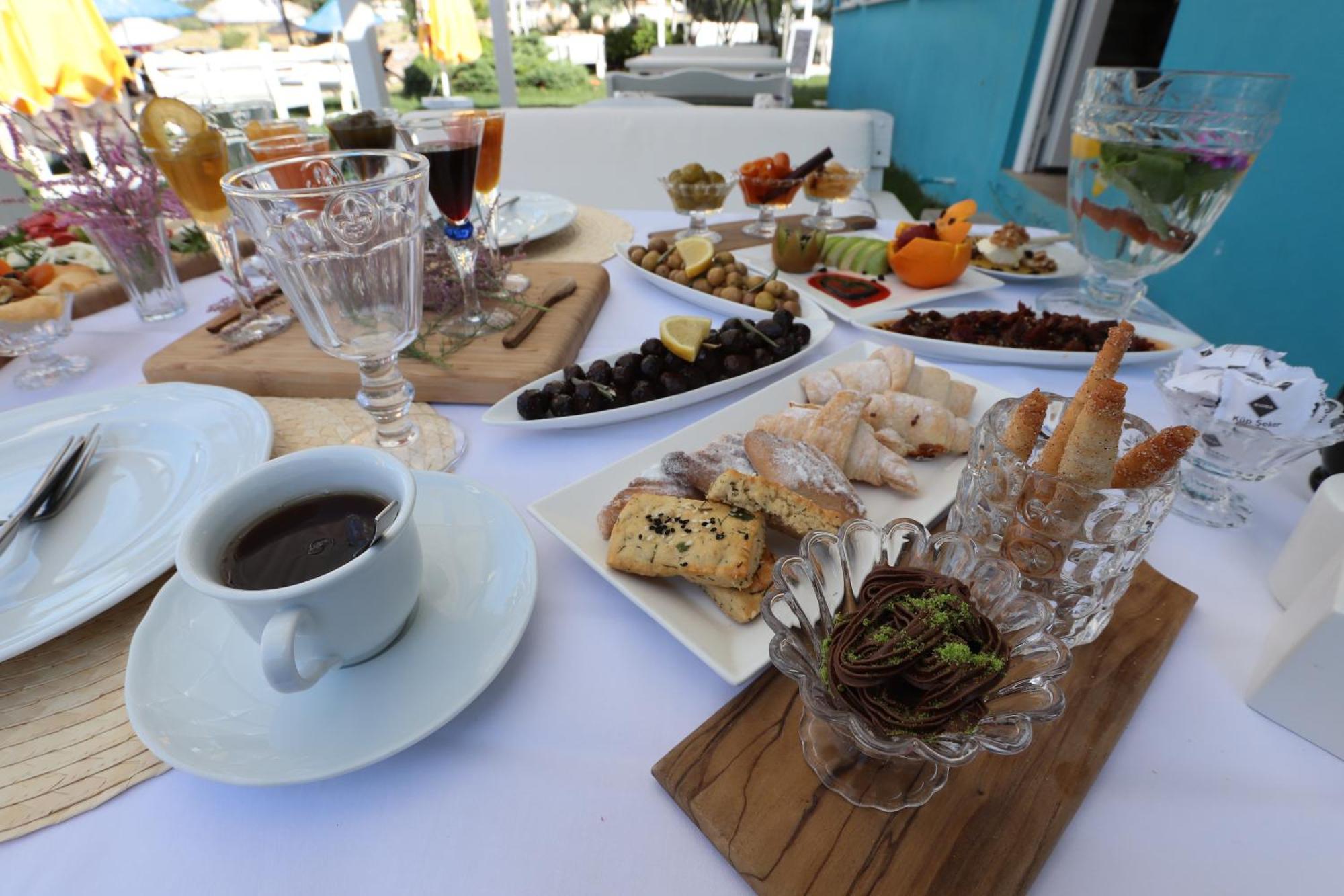 Cundavilla & Ayvalik