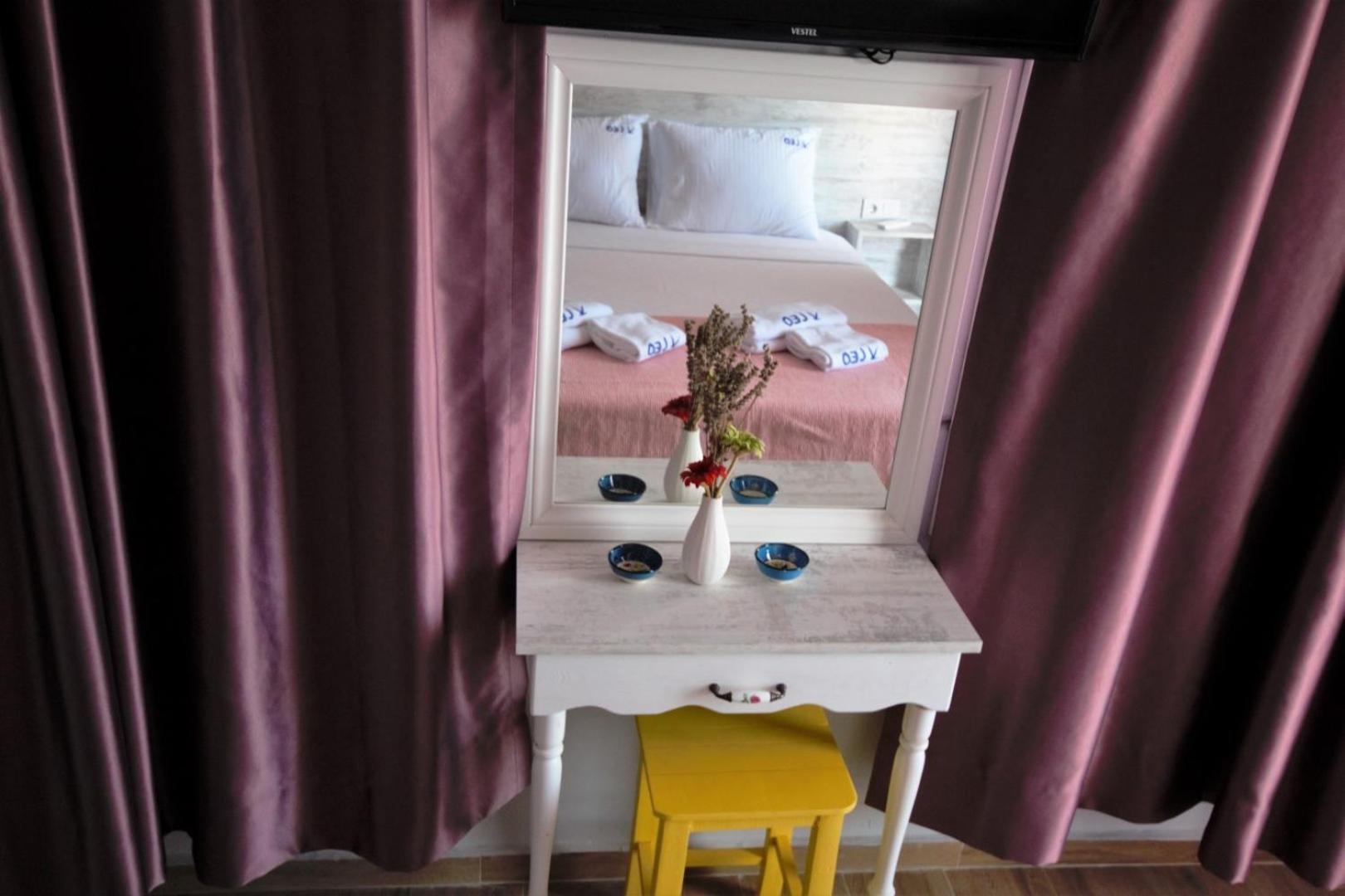 Cundavilla & Hotel 2*